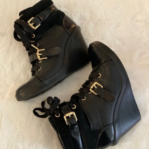 MK Black & Gold Wedge Lace Up Ankle Boot/Bootie (Pre Owned) Size 7.5 M - Picture 2 of 5